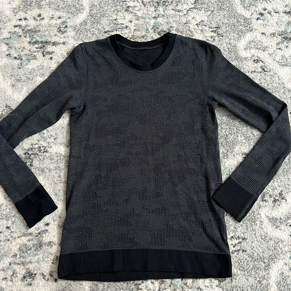 Lululemon Swiftly Breathe Long Sleeve